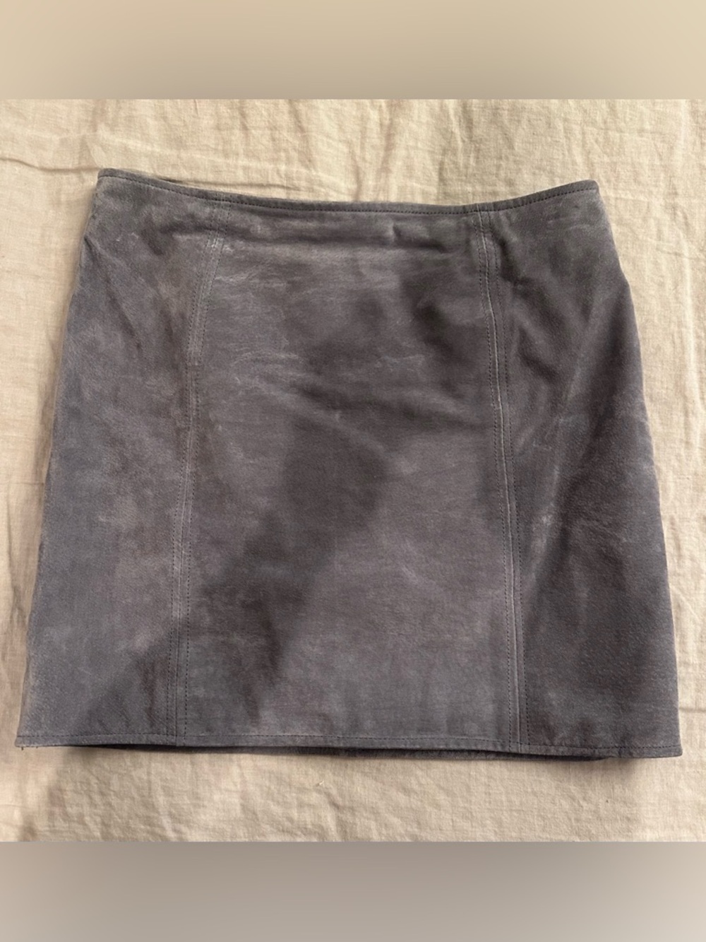 BLANKNYC Gray Suede Mini Skirt